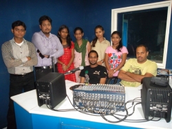 Vijar,Sanjeev,Pradipta,Divya,Shradha,Kavita with RJ and Unit Head of Radio Dhum