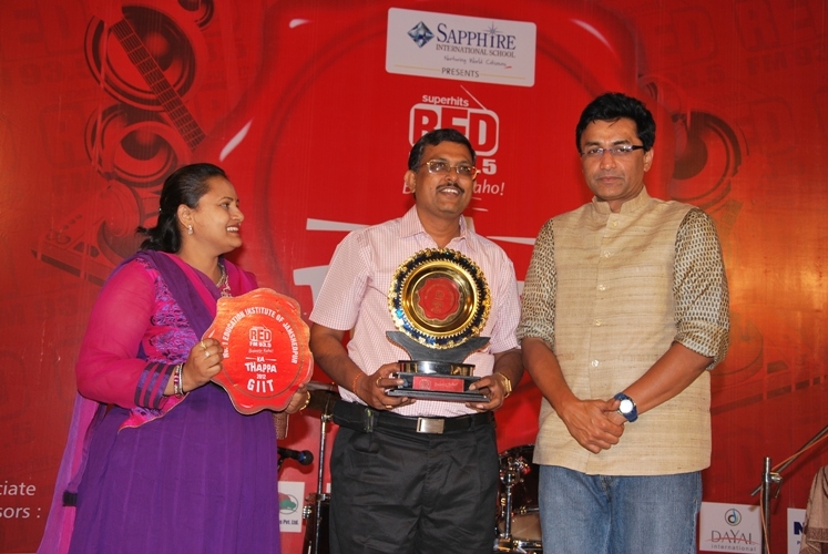 RED FM Best Institute Award-2012